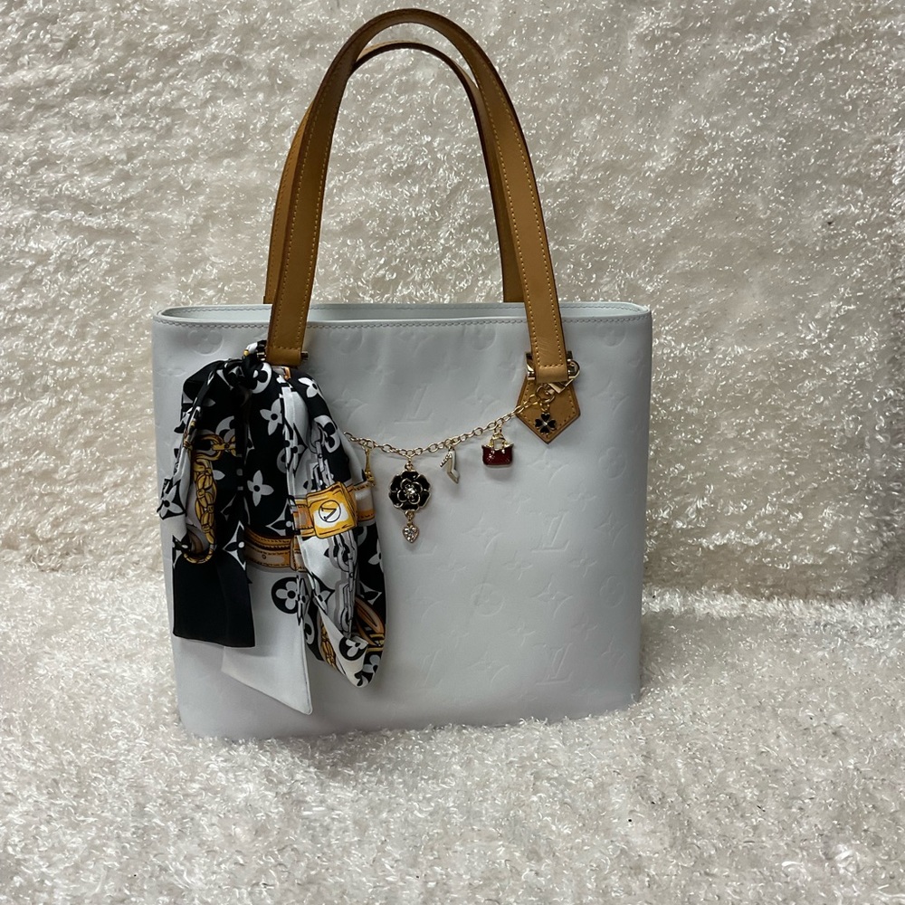 Louis Vuitton White Houston Tote ❤️